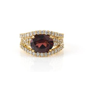 3.20ct Garnet & 0.93ct Diamond Ring