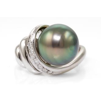 11.6mm Tahitian Pearl & Diamond Ring